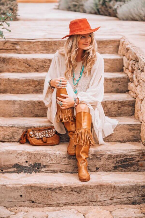 The perfect bohemian knee high boots you will want for this summer.
