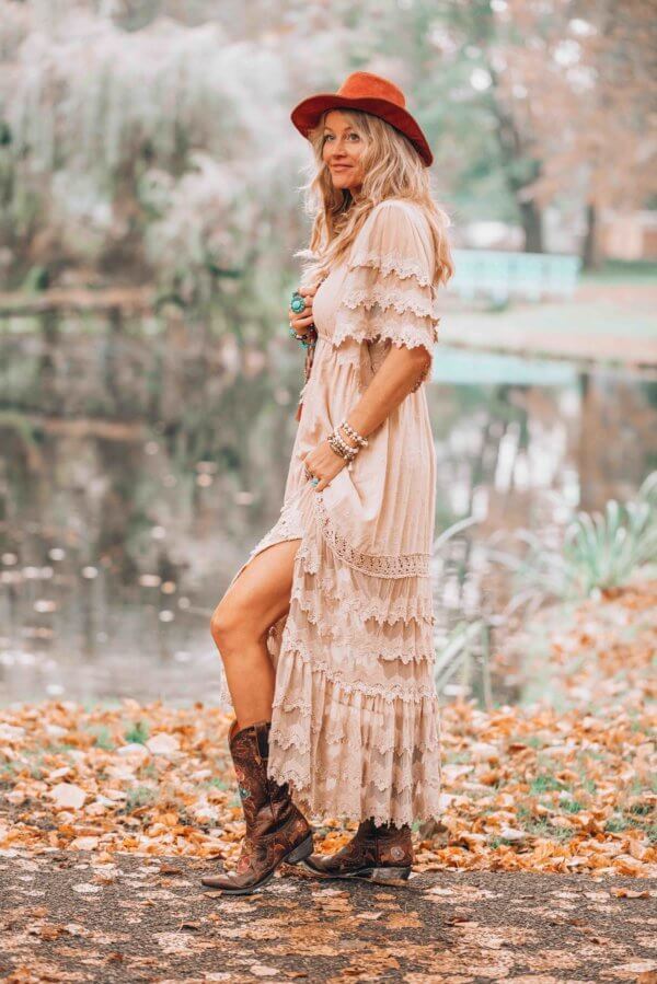 How to style your favorite bohemian white maxi dress for Autumn?
