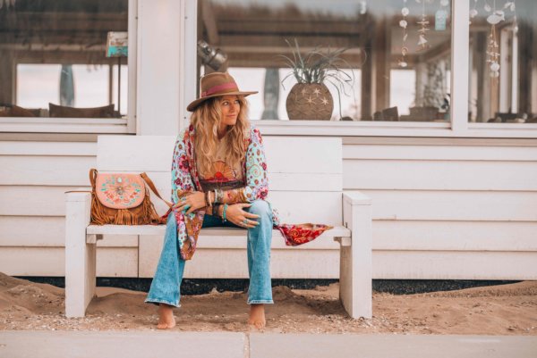 The Best 60/70's Boho Outfits and How to Recreate Them